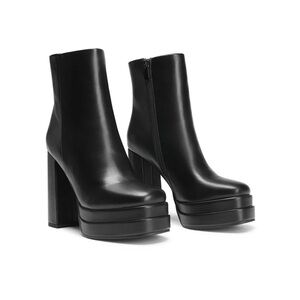 Black Chunky Boot